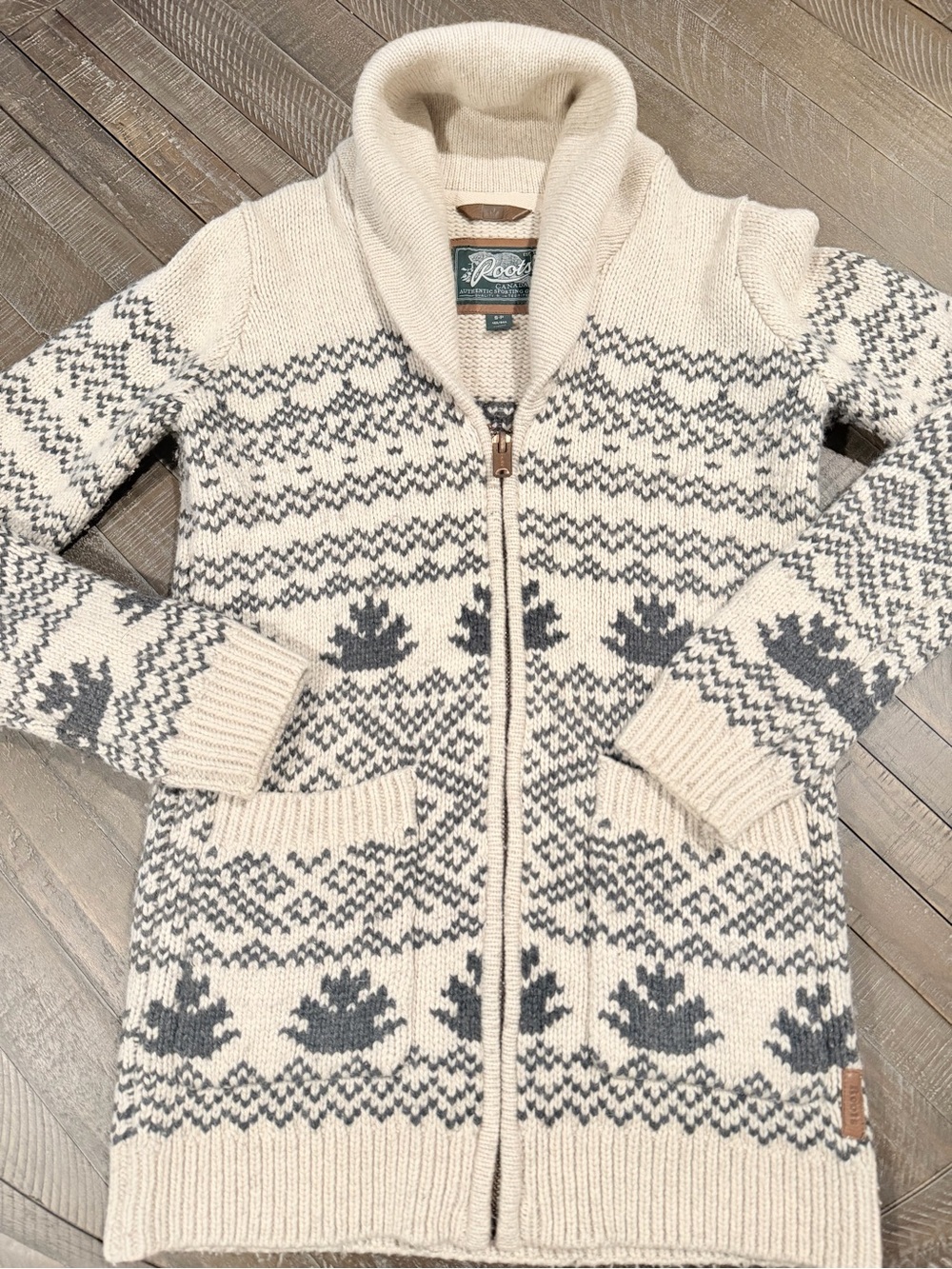 Roots Canada Fair Isle Maple Leaf Zip Cardigan Sweater – Women’s Small